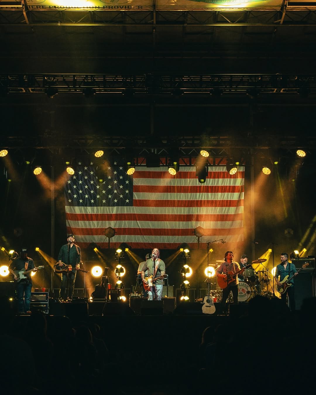 Aaron Lewis And The Stateliners